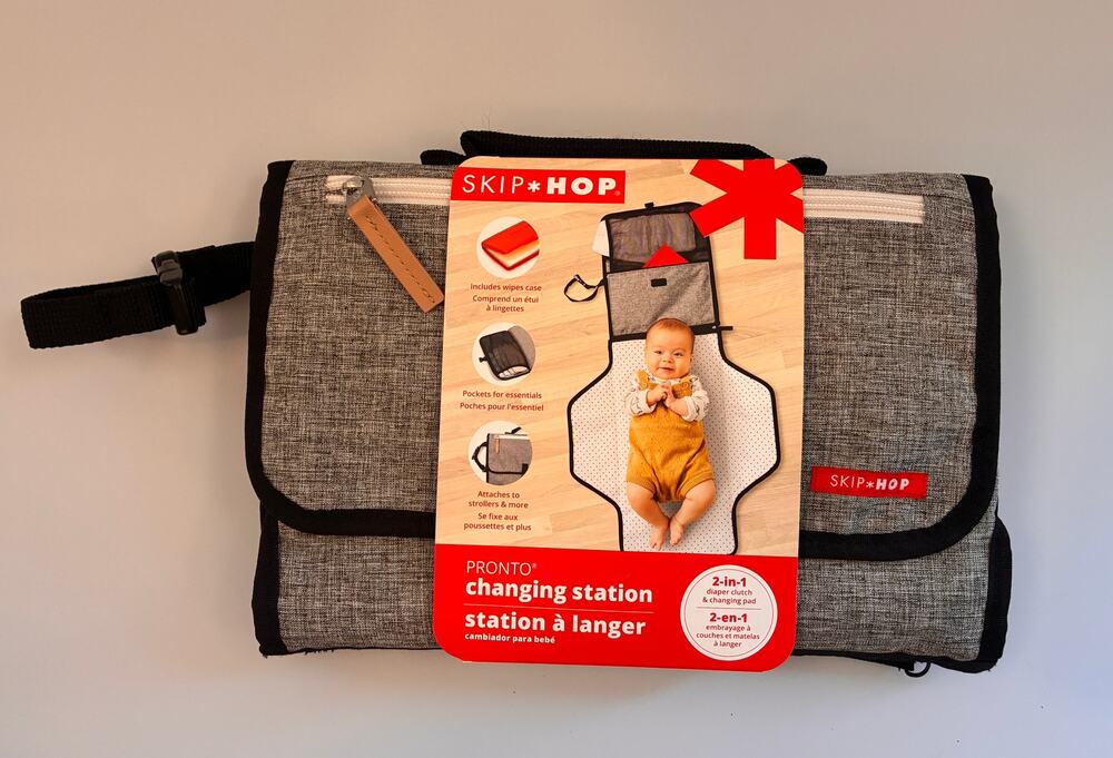NWT Skip Hop Pronto Signature Changing Station Diaper Clutch - Heather Gray